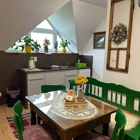 Podlesok 山林小屋 *